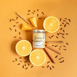 Candela Arancia-Cannella 100% naturale con cera di soia, 30h - 150g - Aromandise
