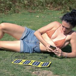 Caricatore solare ad alta efficienza - Robusto, pieghevole e impermeabile - SUNMOOVE 6,5W - Brother Solar