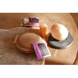 Savon ayurvédique à la Bergamotte régénérante dans sa feuille de palmier - 100g - Karawan