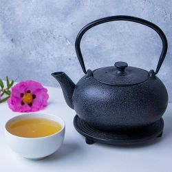 Théière en fonte, KOISHI noir moucheté, avec filtre inox - 0,5 litre - Aromandise