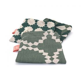 Die Tasche aus Upcycling-Stoff, ideal für feste Kosmetika - Lamazune