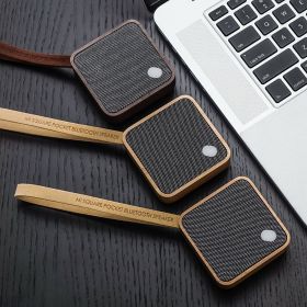 Ökologisch gestalteter Taschenlautsprecher MI Square Bluetooth aus Kirschholz - Gingko Design