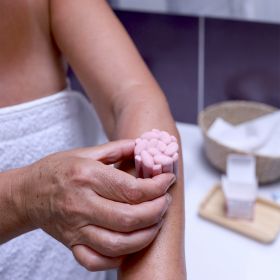 Coffret cadeaux Zéro déchets: L'Essentiel sans essentielle - 4pcs + Coffret en bois - Lamazuna