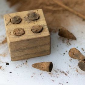 Moule en bois pour cônes d'encens à faire soi-même (DIY) - Pour 4 cônes - Aromandise