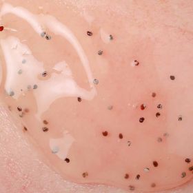 Seeds of Glow, 3-in-1 Bio Reinigung-Maske-Peeling - Schweiz & Bio - 50ml - Zizania