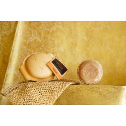 Savon ayurvédique au Curcuma purifiant dans sa feuille de palmier - 100g - Karawan