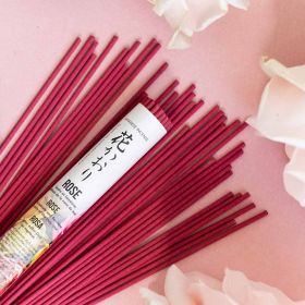 Kurze Rollen japanischer Weihrauch, Rose - 35x 30 min. - Les encens du monde