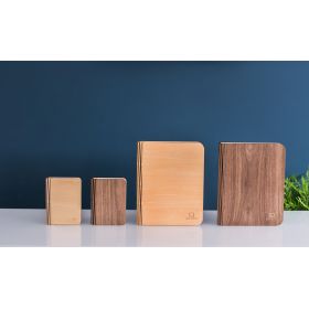Smart Book Light, il libro leggero intelligente in legno d'acero - Gingko Design