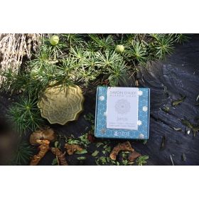 Sapone di Aleppo profumato "Jenjis", con note balsamiche e legnose - 100g - Karawan