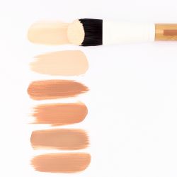 Fondotinta (Seta)  Fluido Silk Foundation - N°706, Cioccolato - 30 ml - Zao Make-up