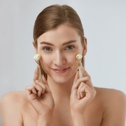 Set de 2 masseurs visage en pierre de Jade, Blanc - Sun & Sia